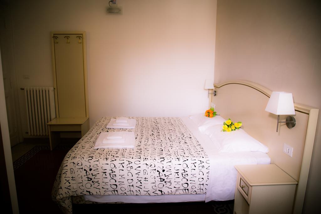 St. Peter Central Rooms B&B Roma Ngoại thất bức ảnh
