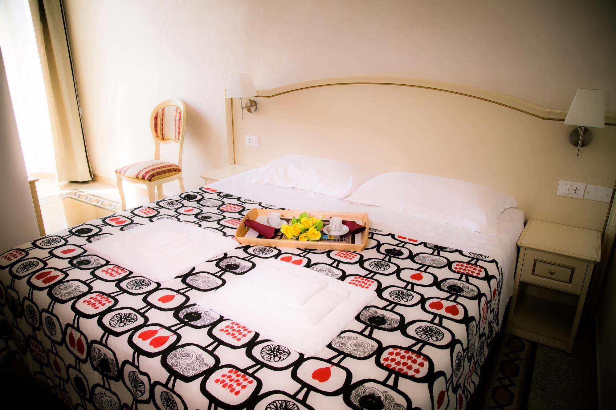 St. Peter Central Rooms B&B Roma Ngoại thất bức ảnh